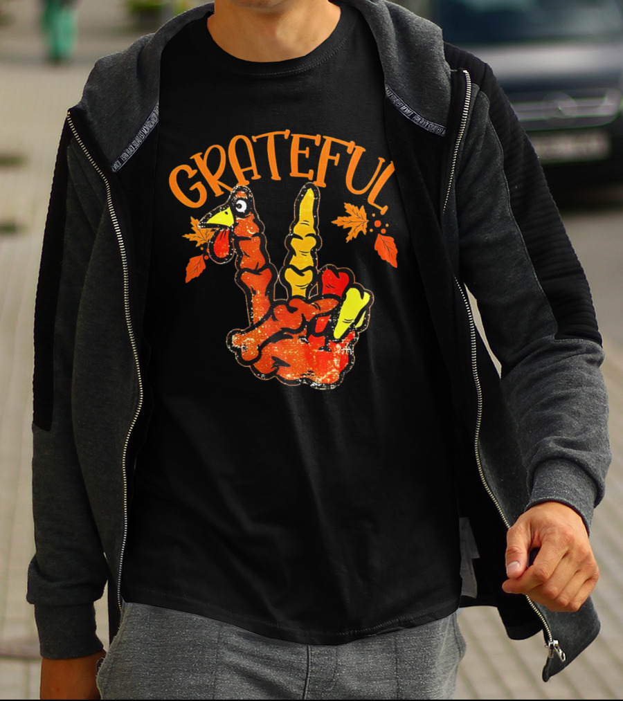 Grateful Thanksgiving Turkey Peace Hand Sign With Autumn Leaves T-Shirt
