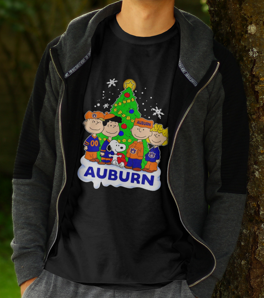 Auburn Tigers Peanuts Characters Christmas Tree Snoopy Charlie Brown Woodstock T-Shirt