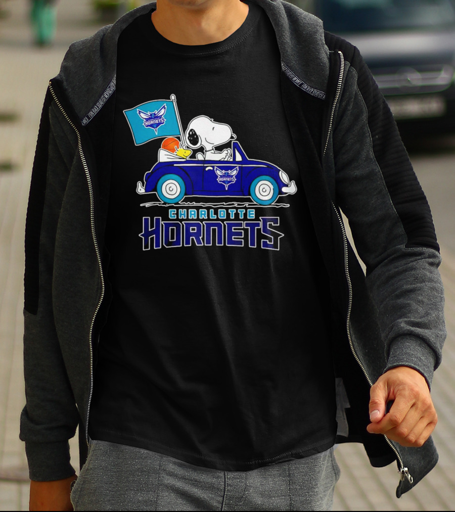 Charlotte Hornets Snoopy Dog Driving Car With Flag T-Shirt
