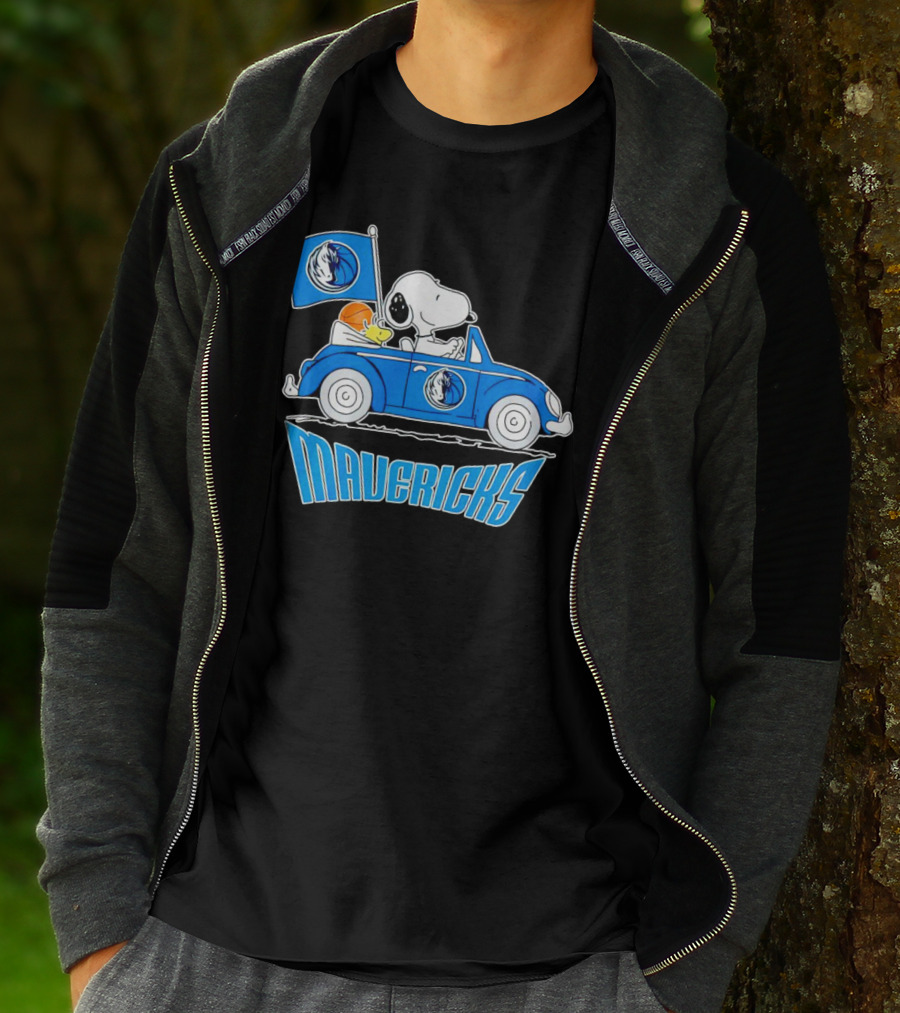 Mavericks Basketball Snoopy Driving Car With Logo Flag T-Shirt