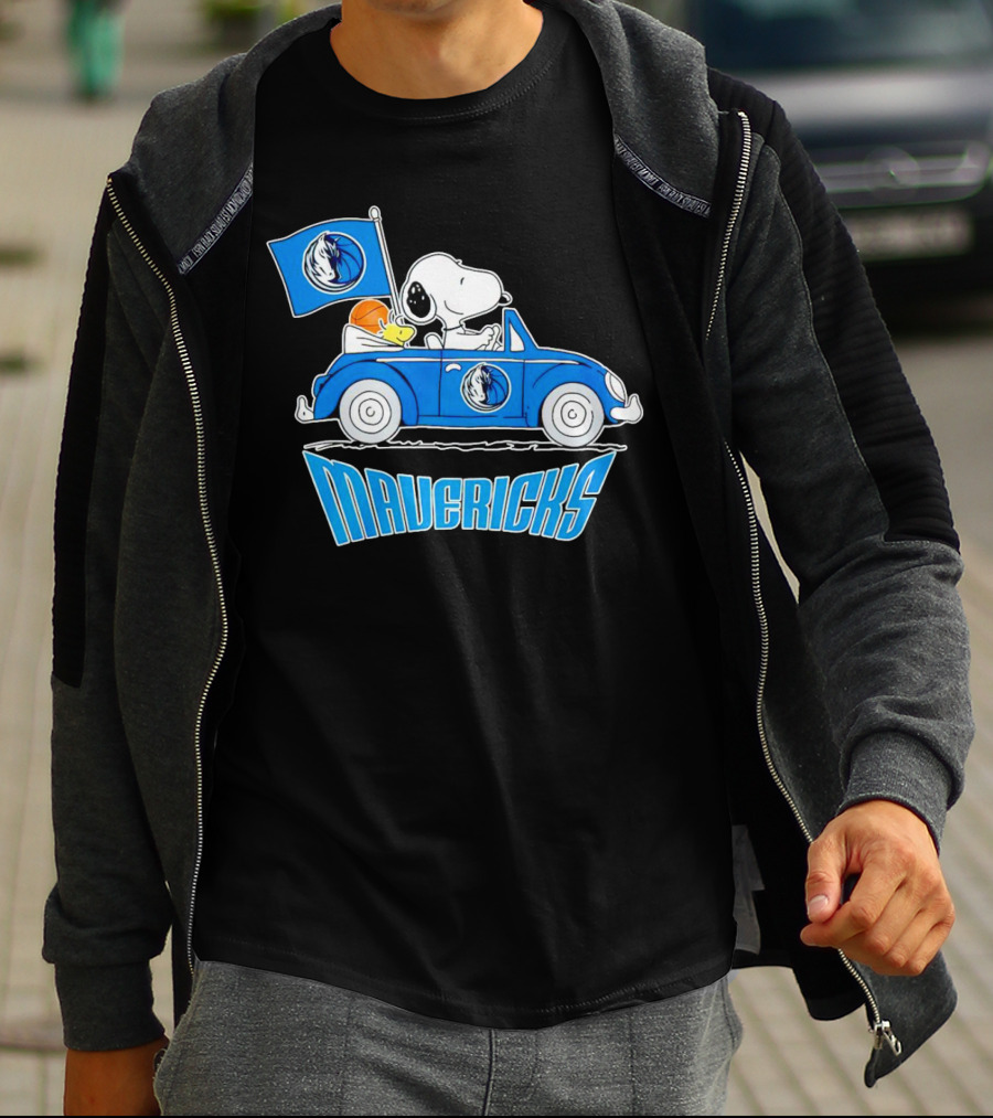 Mavericks Basketball Snoopy Driving Car With Logo Flag T-Shirt