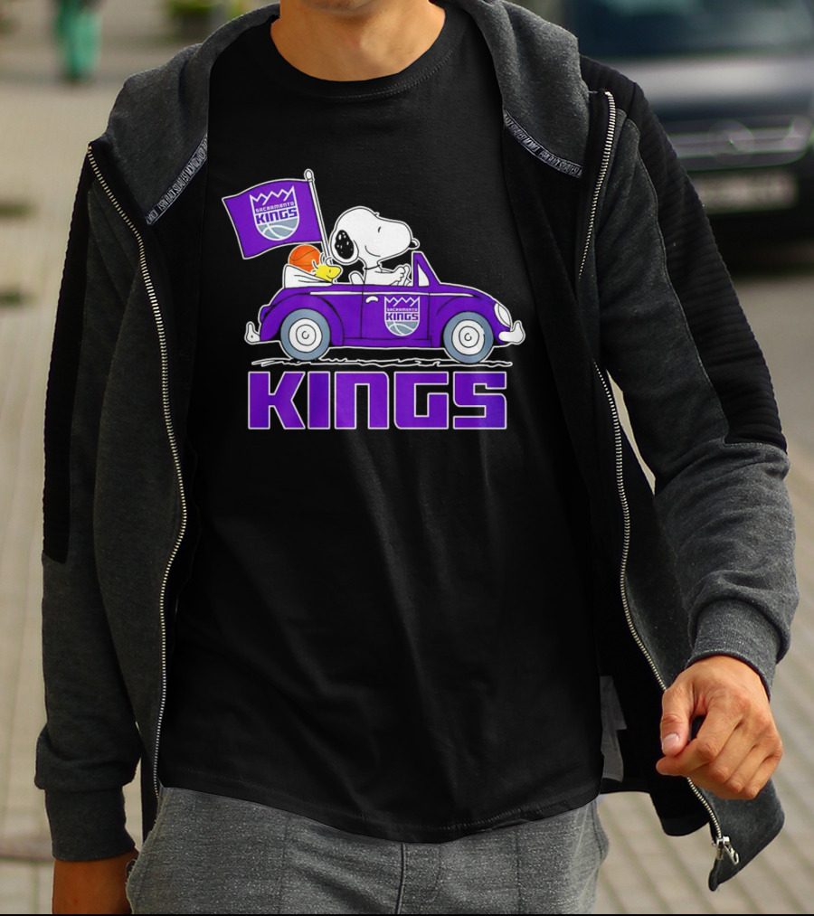 Sacramento Kings Snoopy Dog Driving Car With Flag And Basketball T-Shirt