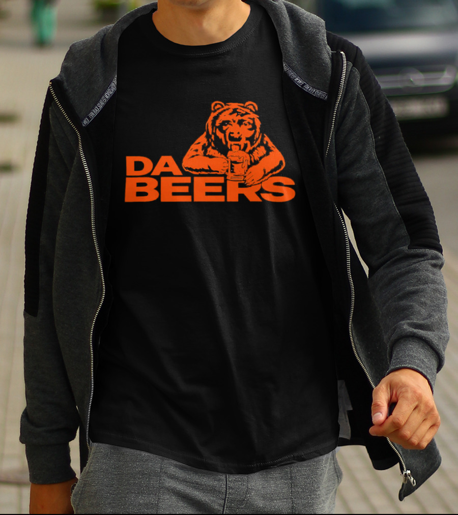 Da Beers Chicago Bears Football Beer Drinking Bear T-Shirt