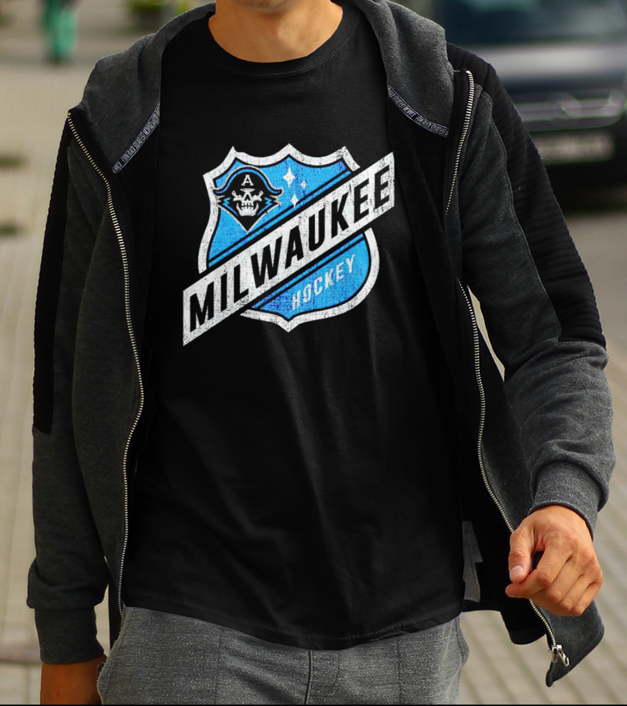 Milwaukee Hockey Admirals Badge Skull T-Shirt