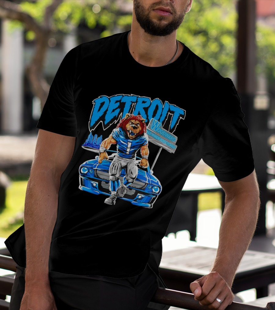 Detroit Lions Woodward All American Road Lion With Car And Cityscape T-Shirt