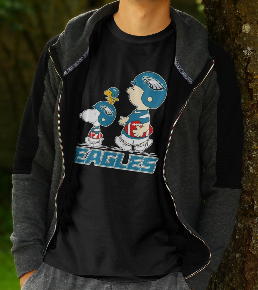 Peanuts Charlie Brown Snoopy Eagles Football Helmet T-Shirt