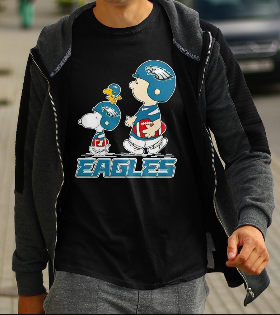 Peanuts Charlie Brown Snoopy Eagles Football Helmet T-Shirt