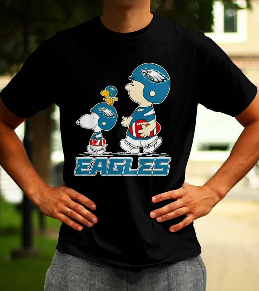 Peanuts Charlie Brown Snoopy Eagles Football Helmet T-Shirt