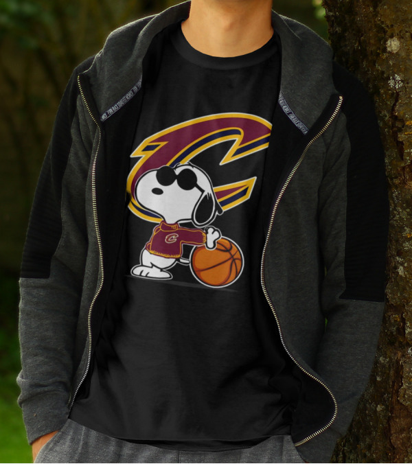 Snoopy Peanuts Cleveland Cavaliers NBA Basketball T-Shirt