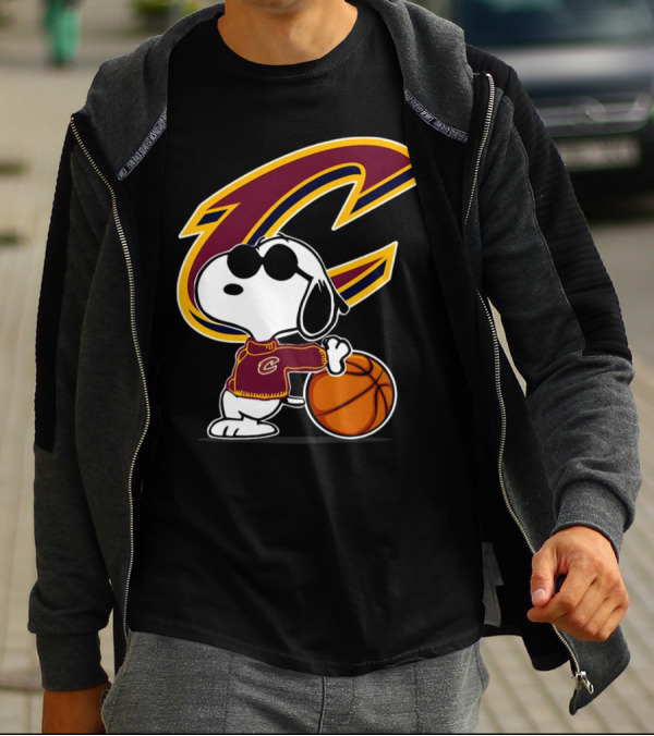 Snoopy Peanuts Cleveland Cavaliers NBA Basketball T-Shirt