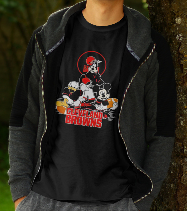 Cleveland Browns NFL Mickey Mouse Donald Duck Goofy Football Team T-Shirt