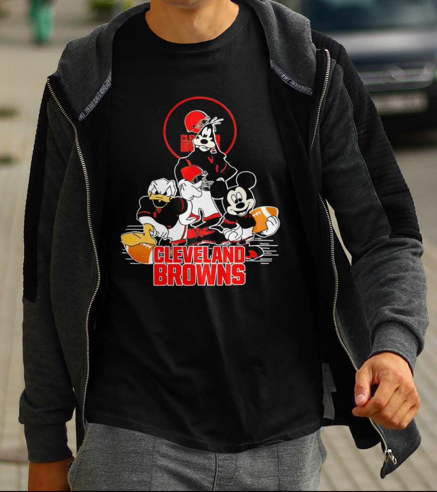 Cleveland Browns NFL Mickey Mouse Donald Duck Goofy Football Team T-Shirt