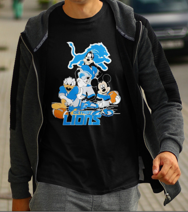 Detroit Lions Mickey Friends Game Day Football Disney T-Shirt