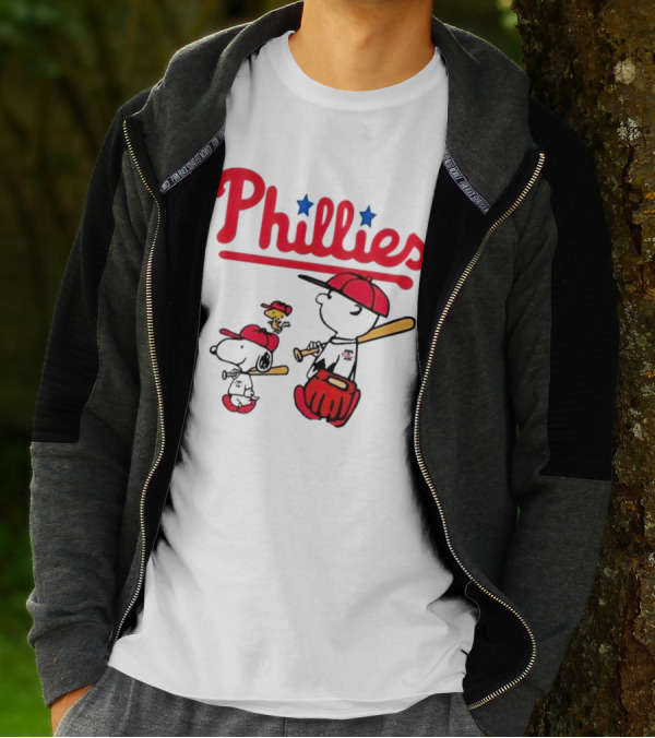 Phillies Snoopy Woodstock Charlie Brown Peanuts Baseball T-Shirt