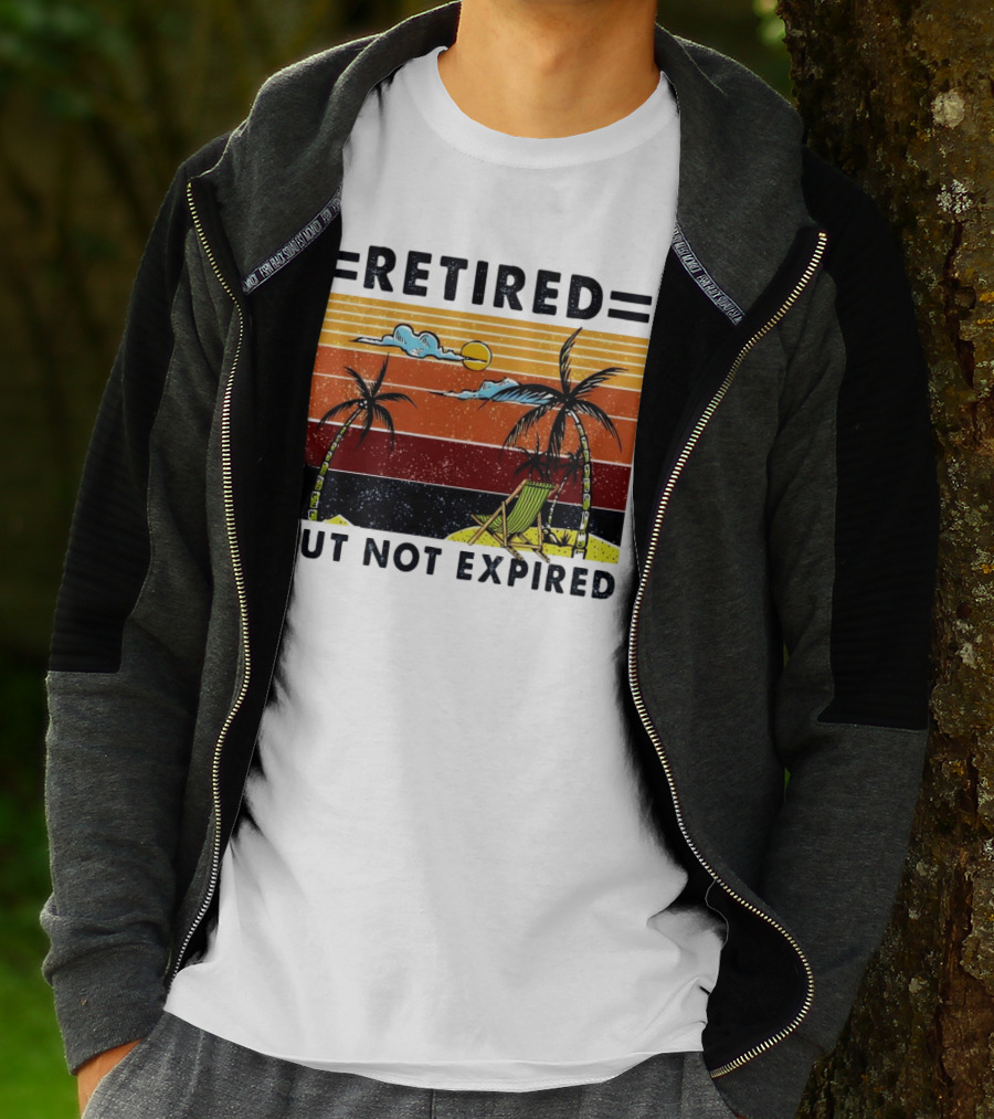 Retired But Not Expired Beach Vintage Sunset Palm Trees Chair Retro T-Shirt