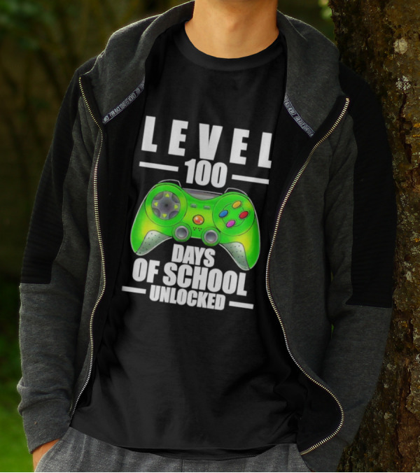 LEVEL 100 DAYS OF SCHOOL UNLOCKED GAMING CONTROLLER T-Shirt