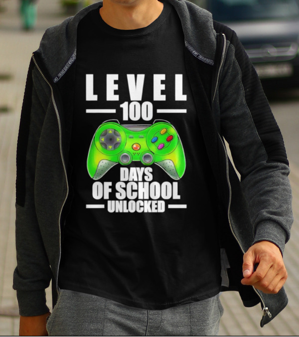 LEVEL 100 DAYS OF SCHOOL UNLOCKED GAMING CONTROLLER T-Shirt