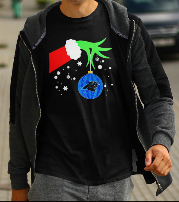 The Grinch Holding Carolina Panthers Christmas Ornament With Snowflakes T-Shirt