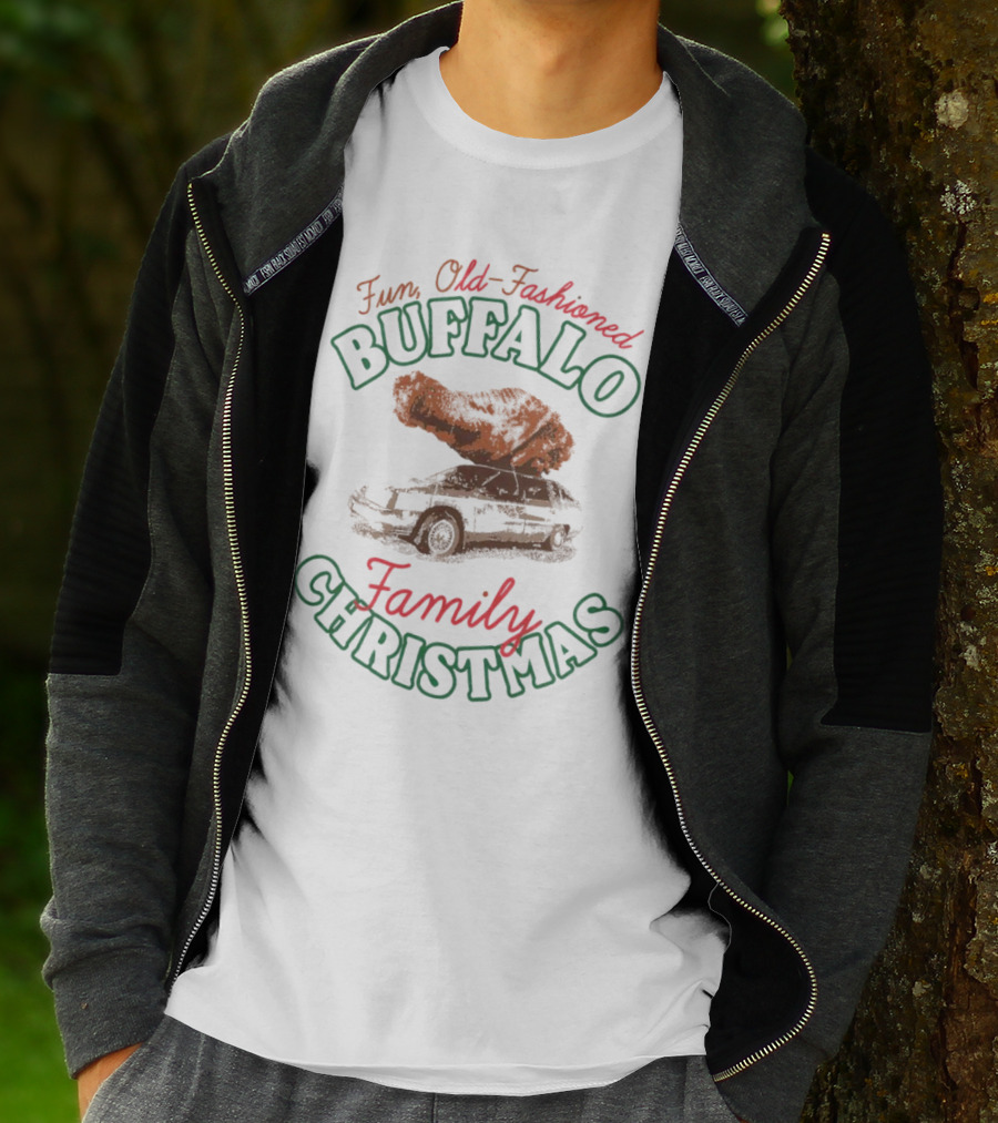 Buffalo Family Christmas Fun Old-Fashioned Car With Tree T-Shirt
