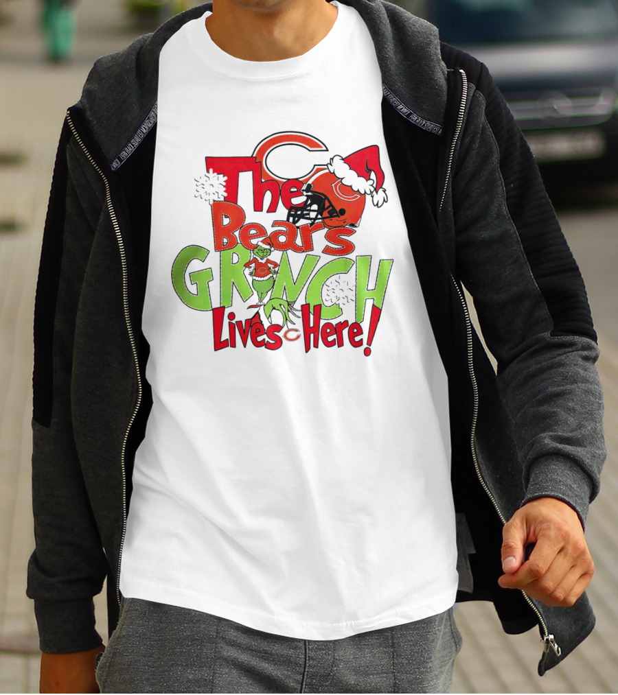 Chicago Bears Grinch Lives Here Christmas Football T-Shirt