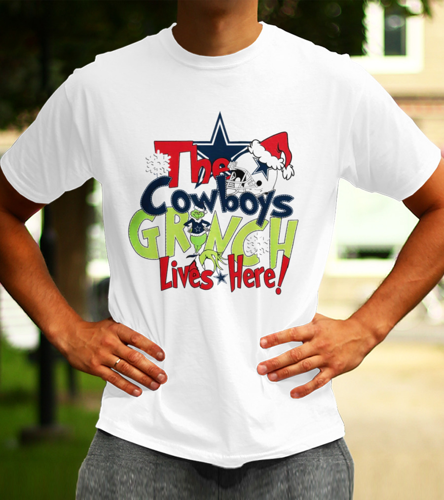 The Dallas Cowboys Grinch Lives Here Christmas T-Shirt