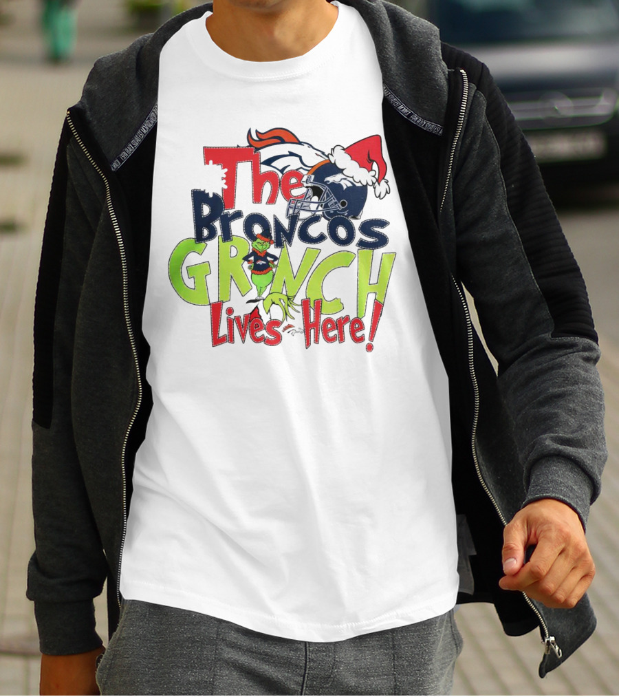 The Broncos Grinch Lives Here Christmas Denver Broncos Santa Hat Helmet T-Shirt