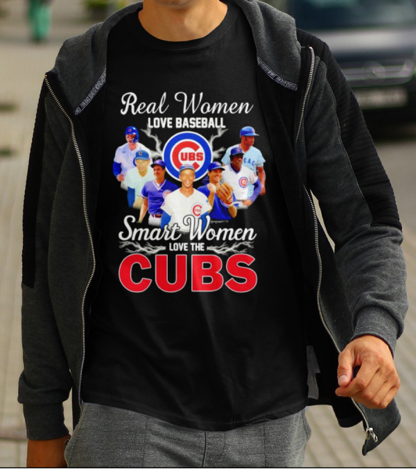 Real Women Love Baseball Smart Women Love The Chicago Cubs With Iconic Cubs Players T-Shirt
