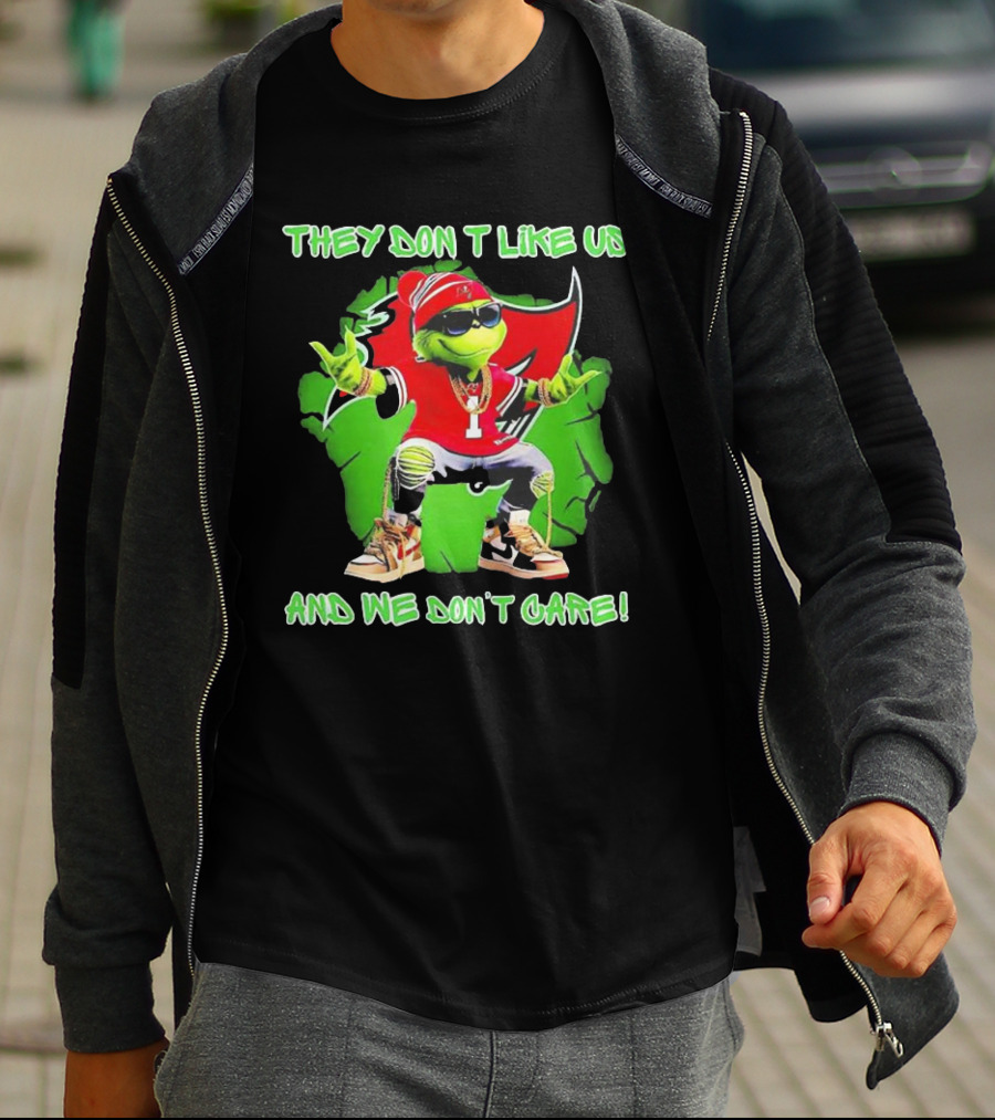Grinch Tampa Bay Buccaneers They Don’t Like Us And We Don’t Care T-Shirt