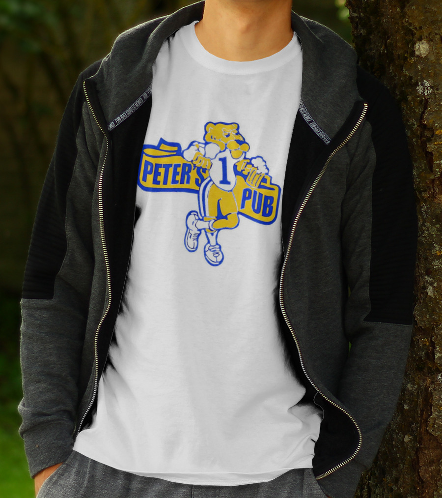 Peter's Pub Pittsburgh Mascot Holding Steins T-Shirt
