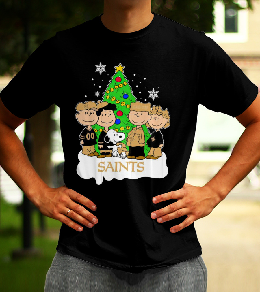 Peanuts Christmas New Orleans Saints Characters With Tree T-Shirt