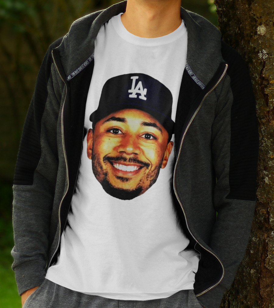 Mookie Betts Los Angeles Dodgers LA Cap Big Face T-Shirt