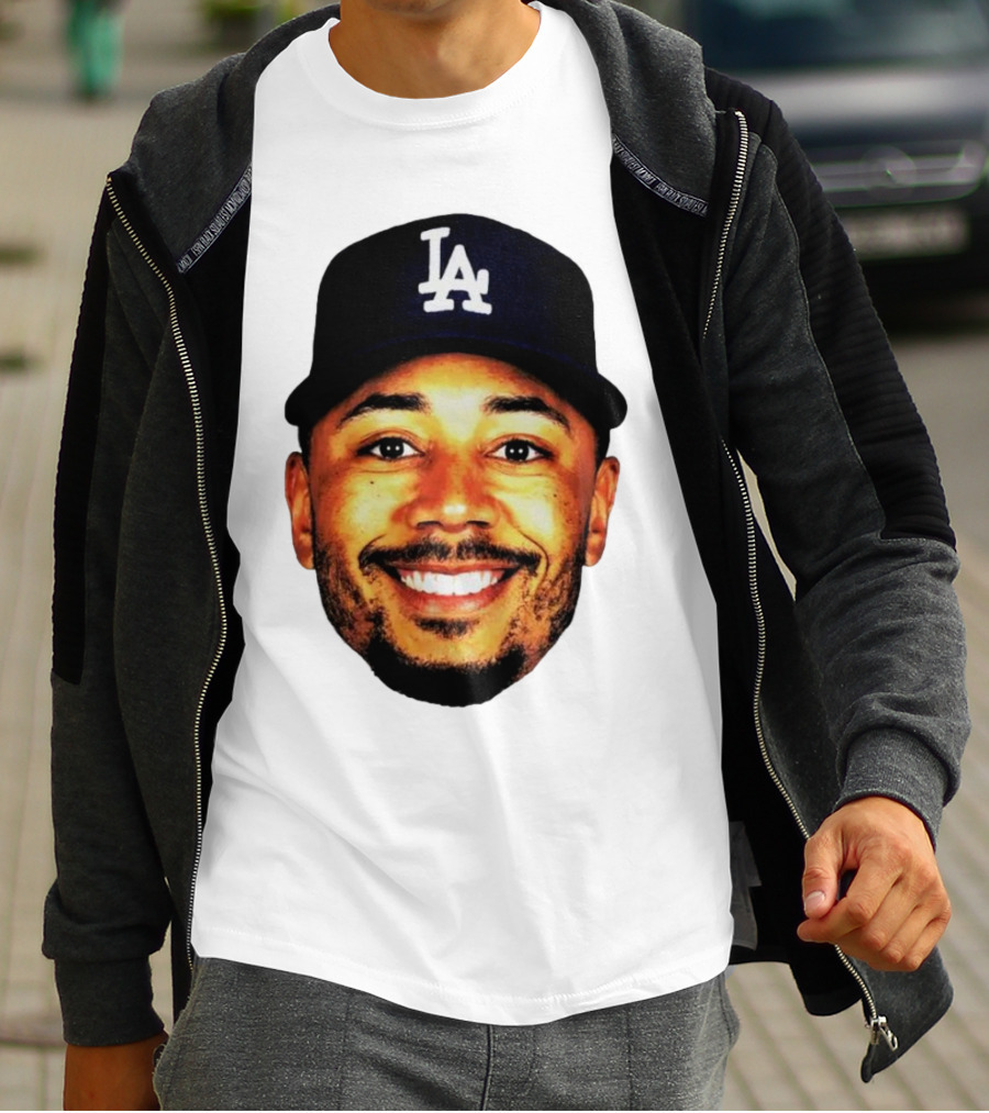 Mookie Betts Los Angeles Dodgers LA Cap Big Face T-Shirt