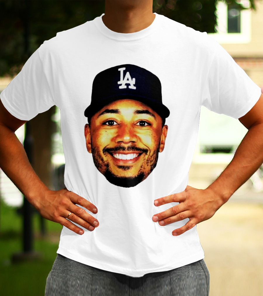 Mookie Betts Los Angeles Dodgers LA Cap Big Face T-Shirt