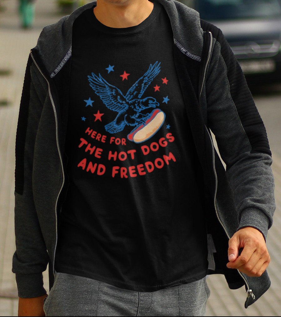 Here For The Hot Dogs And Freedom USA Eagle Stars T-Shirt