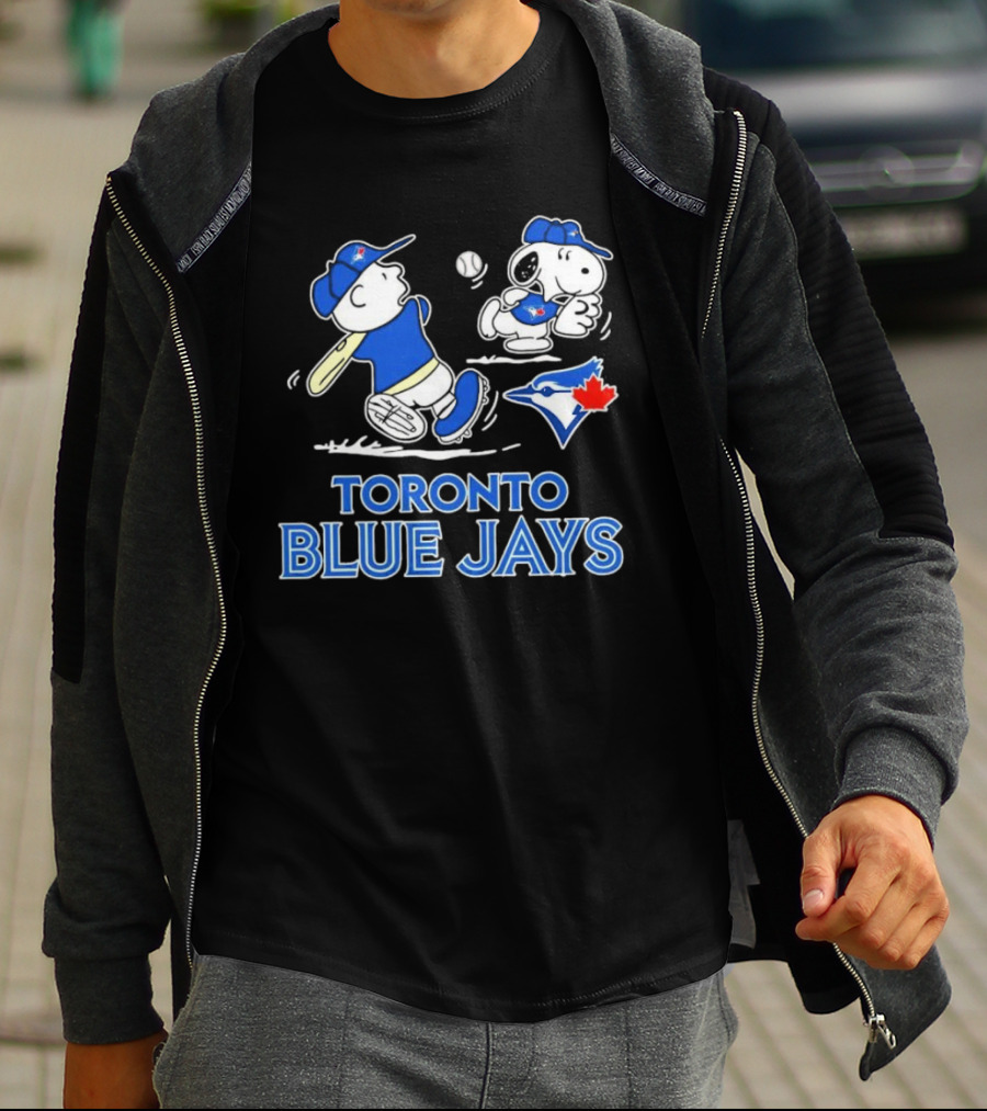 Toronto Blue Jays Charlie Brown Snoopy Baseball Peanuts MLB Collaboration T-Shirt