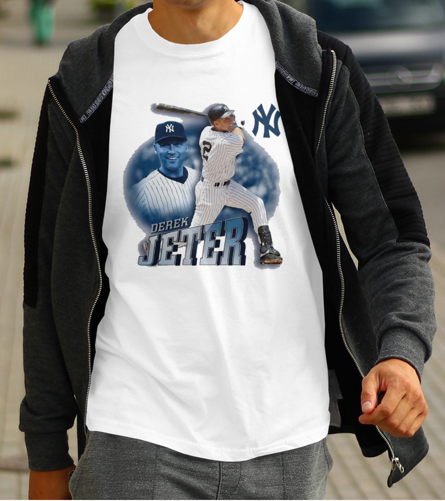 Derek Jeter New York Yankees Swing Baseball Legend T-Shirt