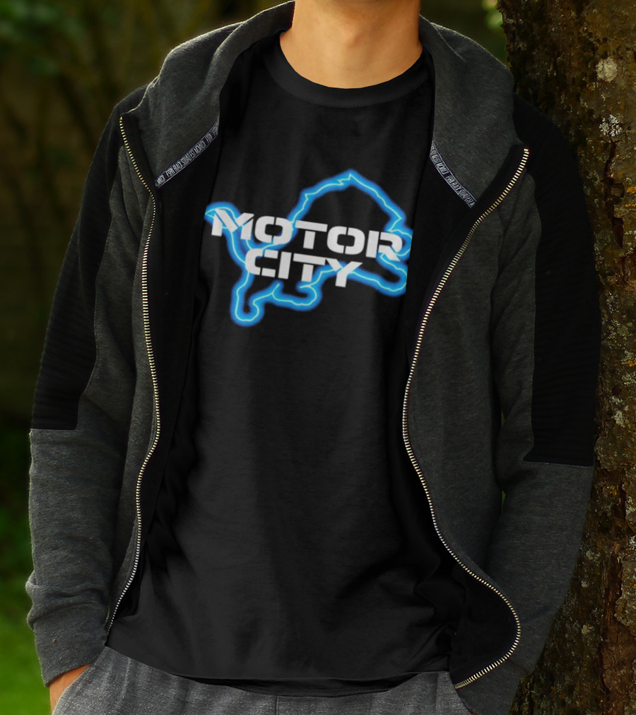 Sam Richardson Wearing Detroit Lions Motor City Blue Lion T-Shirt