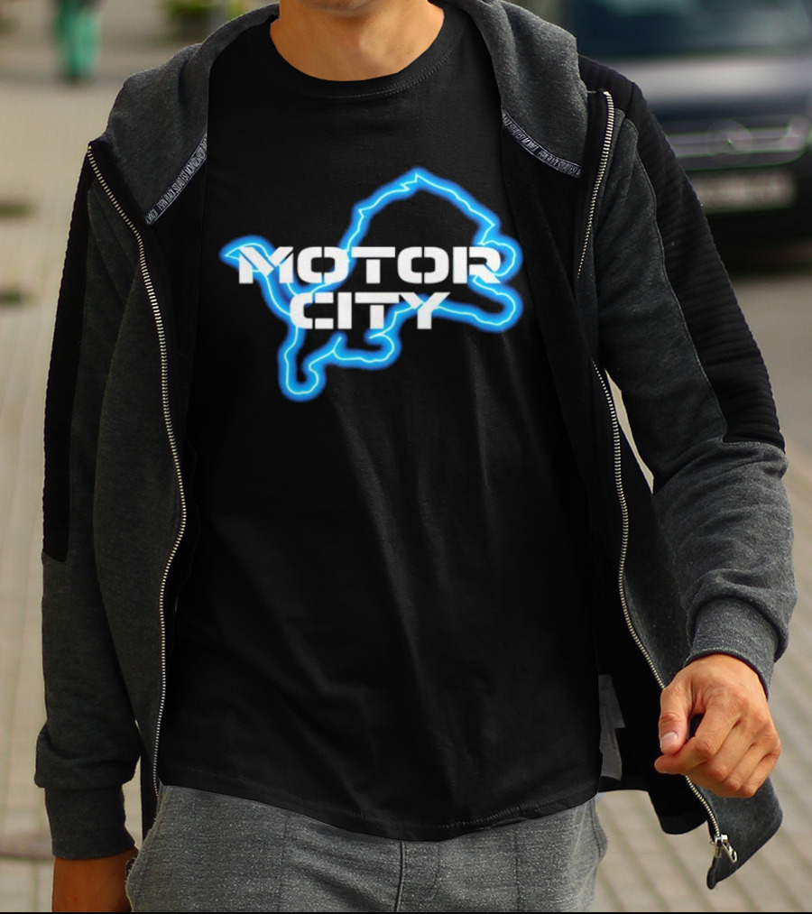 Sam Richardson Wearing Detroit Lions Motor City Blue Lion T-Shirt