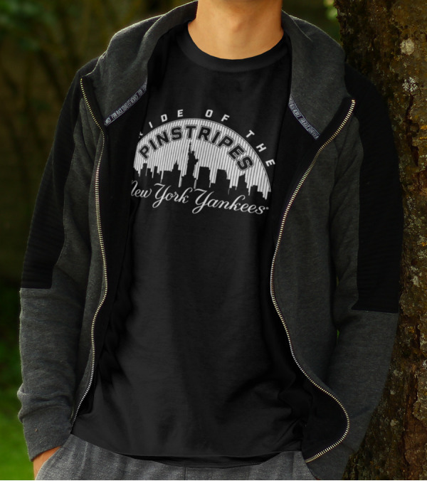 Pride Of The Pinstripes New York Yankees Skyline T-Shirt