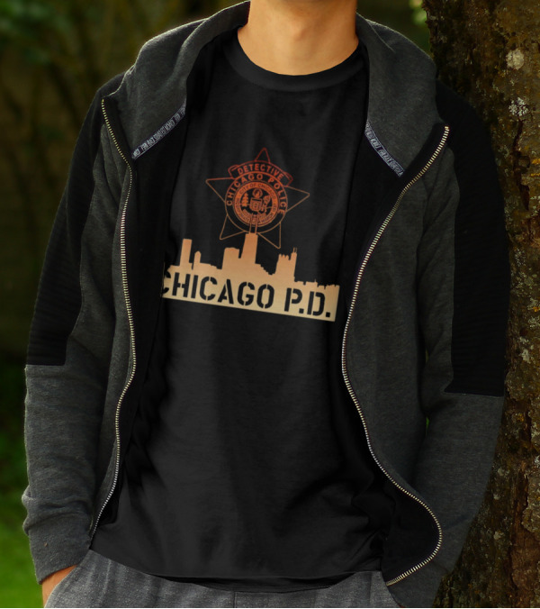 Chicago P.D. Detective Chicago Police Badge And City Skyline T-Shirt