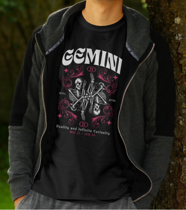 Gemini Zodiac Skeleton Duality Infinite Curiosity Vintage May 21 Jun 20 T-Shirt