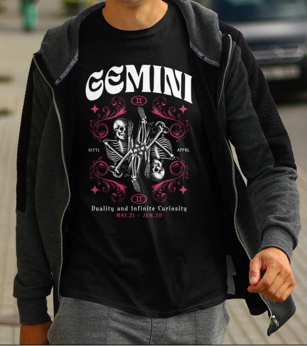 Gemini Zodiac Skeleton Duality Infinite Curiosity Vintage May 21 Jun 20 T-Shirt