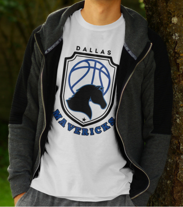 Dallas Mavericks Vintage NBA Basketball Logo Horse Emblem T-Shirt