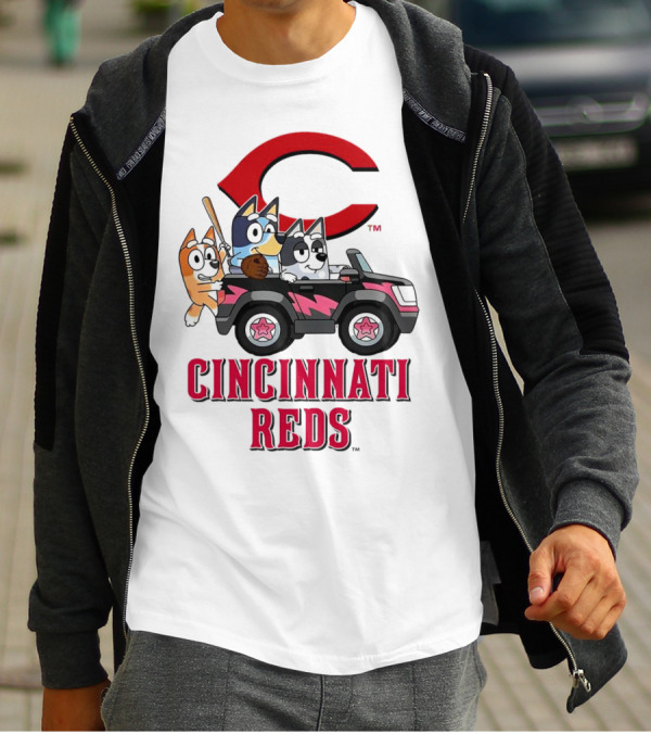 Cincinnati Reds Bandit Chilli Aunt Trixie Heeler Jeep T-Shirt