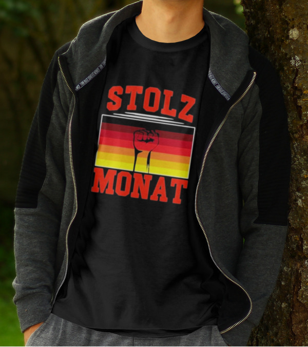 Stolz Monat Fist With German Flag Colors T-Shirt