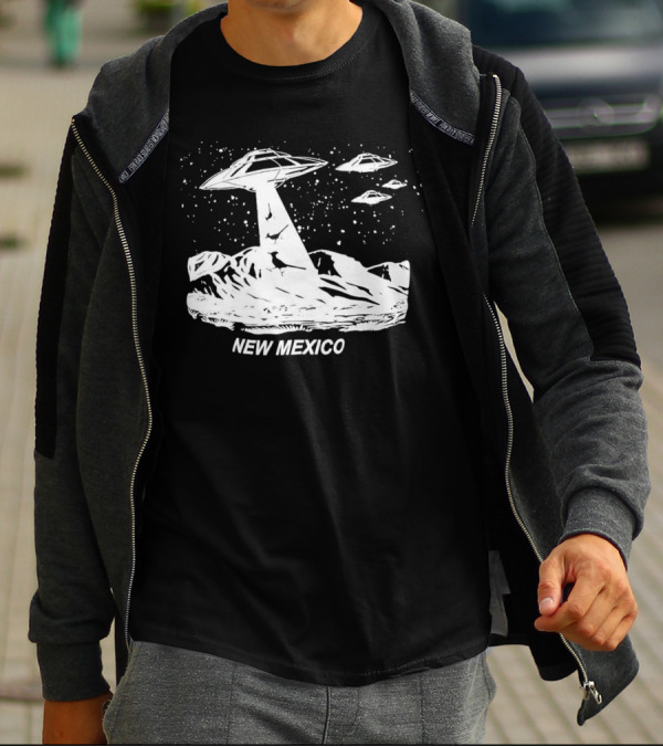 New Mexico UFOs And Aliens In Starry Sky Scene T-Shirt