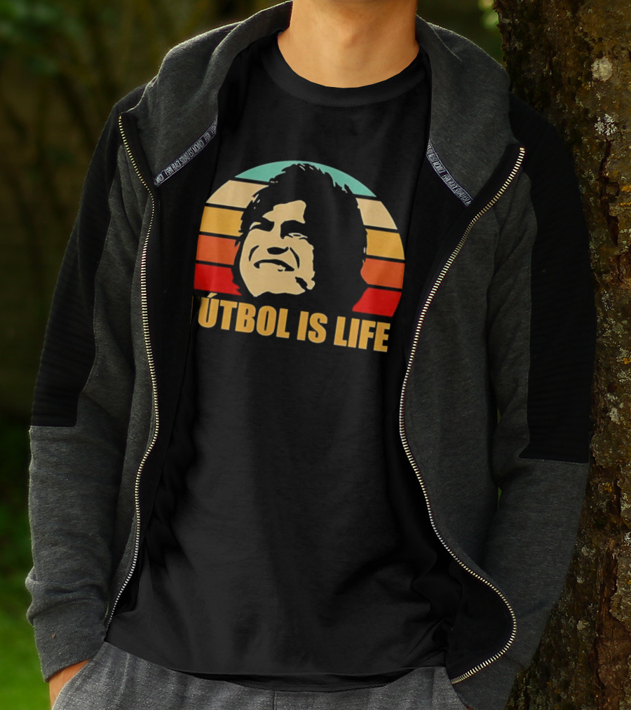 Fútbol Is Life Vintage Retro Sunset T-Shirt