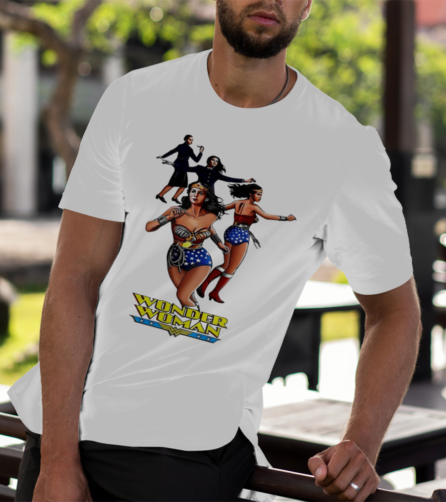 Wonder Woman Classic Logo Comic Character Poses T-Shirt