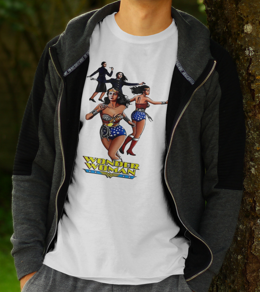 Wonder Woman Classic Logo Comic Character Poses T-Shirt