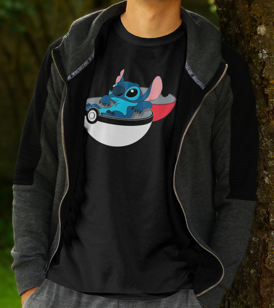 The Stitch Relaxing In Poké Ball Fusion Concept T-Shirt